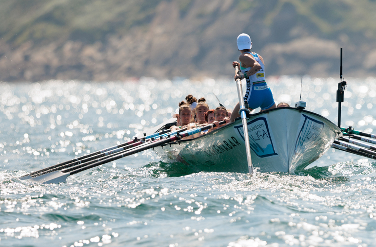 Remo banco fijo trainera regata mono de remo plantanito de remo donostiarra remeras